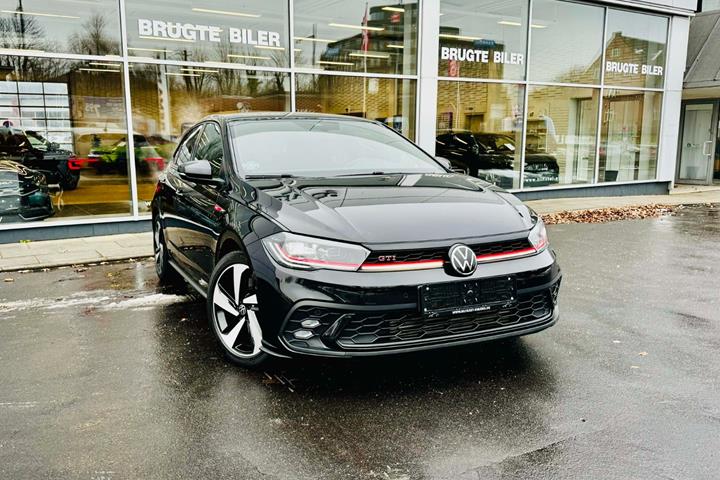 Sort VW Polo fra 2022