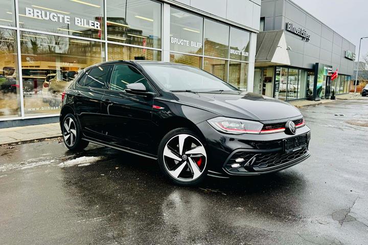 Sort VW Polo fra 2022