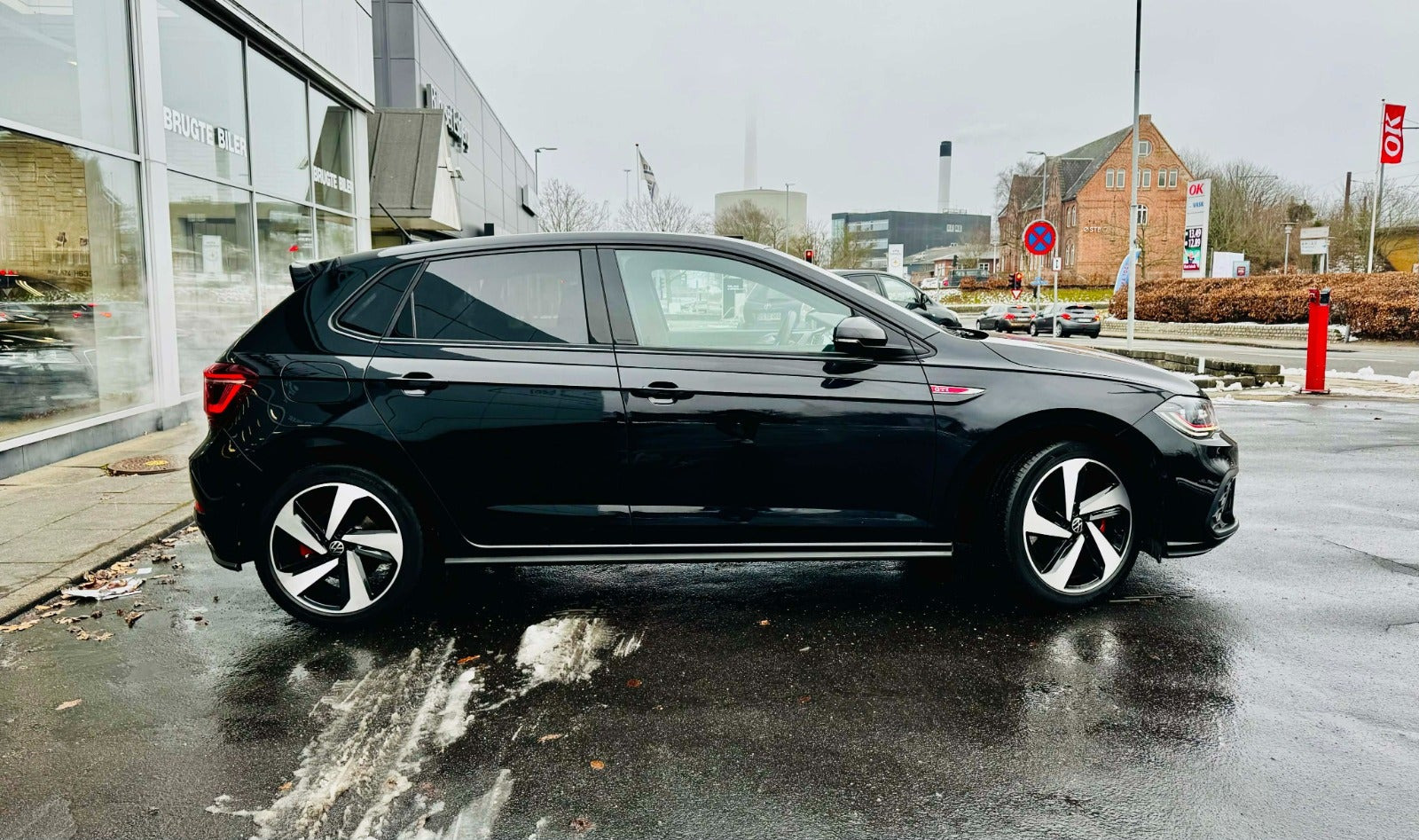Sort VW Polo fra 2022