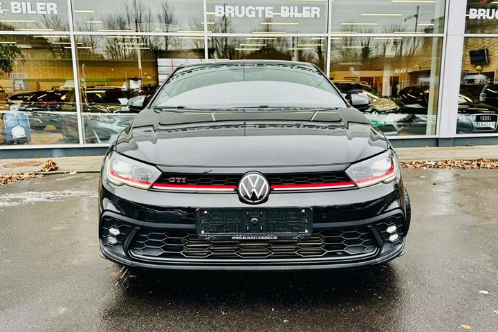 Sort VW Polo fra 2022