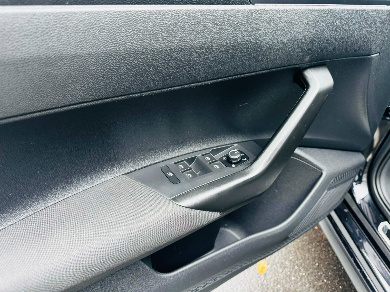 Sort VW Polo fra 2022