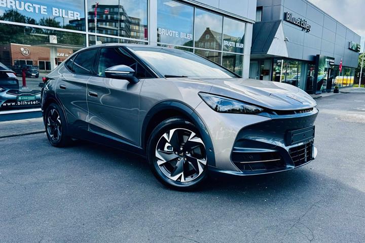 Grå Cupra Tavascan fra 2025