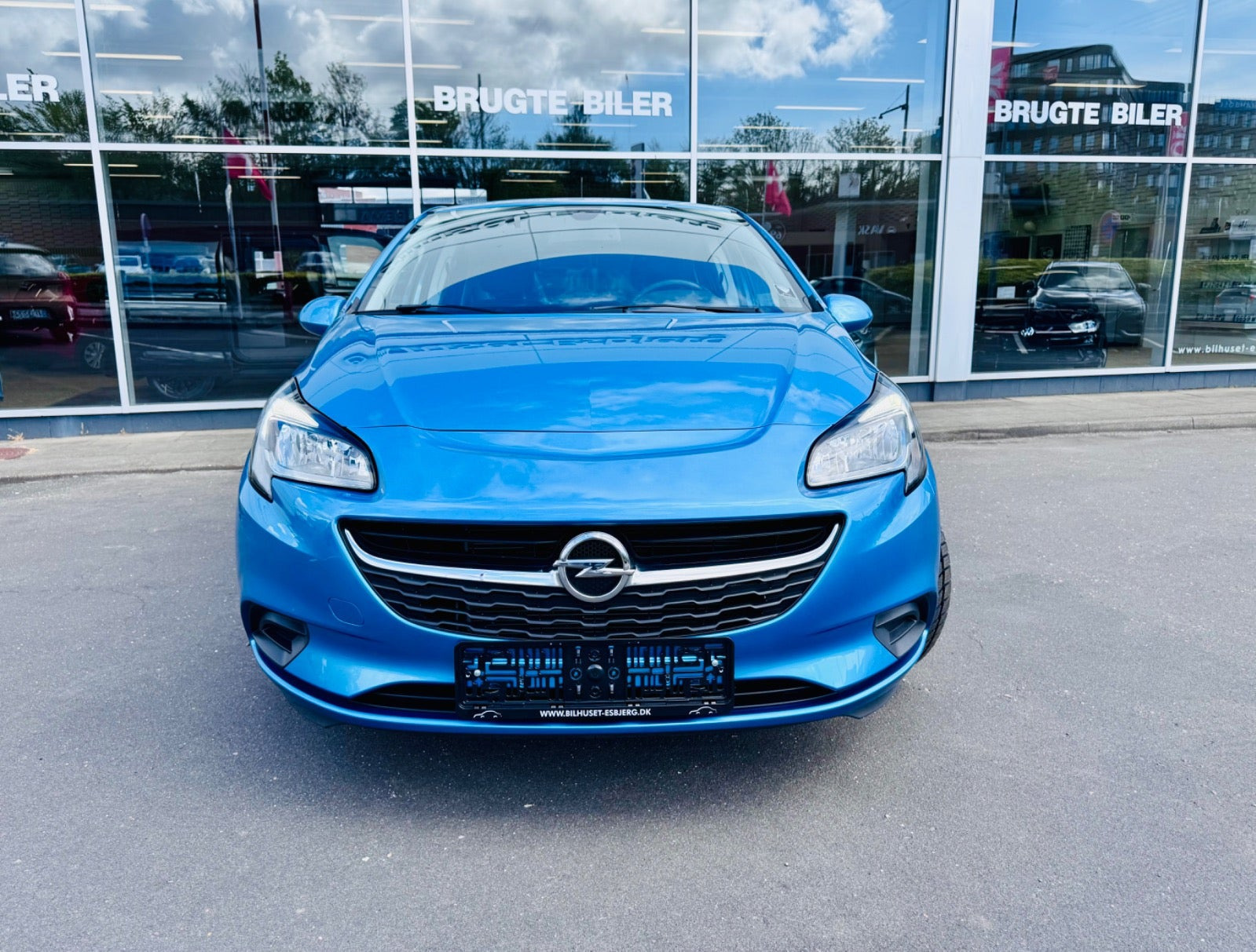 Blå Opel Corsa fra 2018