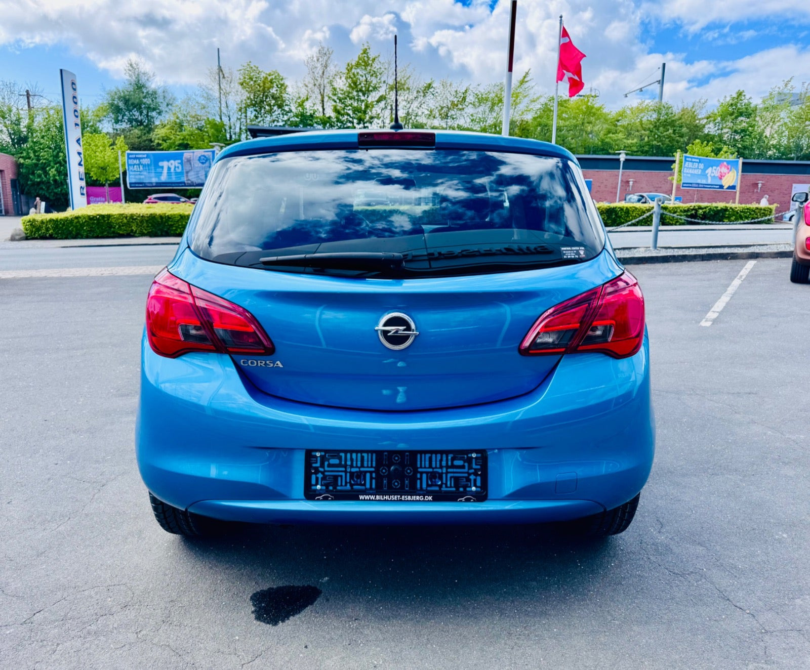 Blå Opel Corsa fra 2018