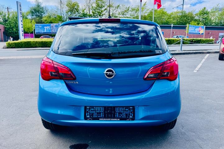 Blå Opel Corsa fra 2018