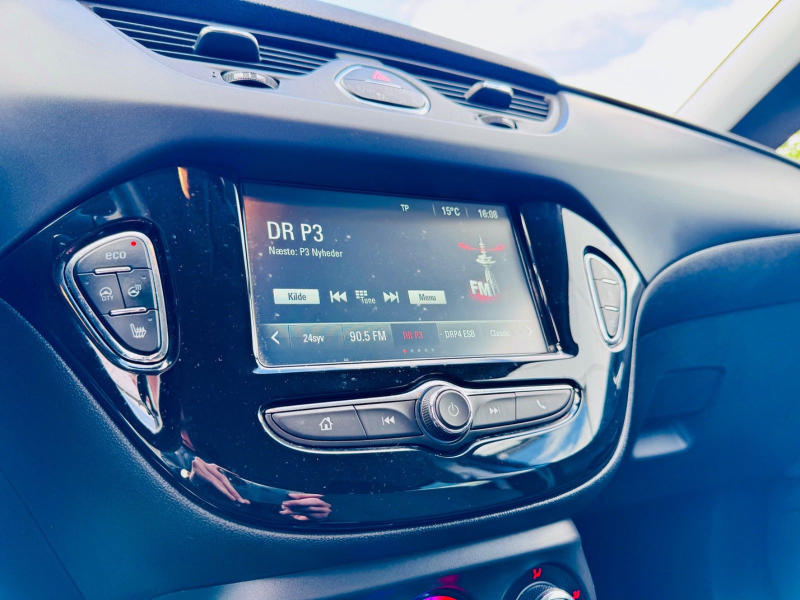 Blå Opel Corsa fra 2018