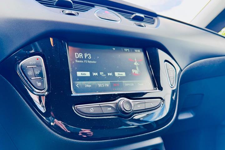 Blå Opel Corsa fra 2018