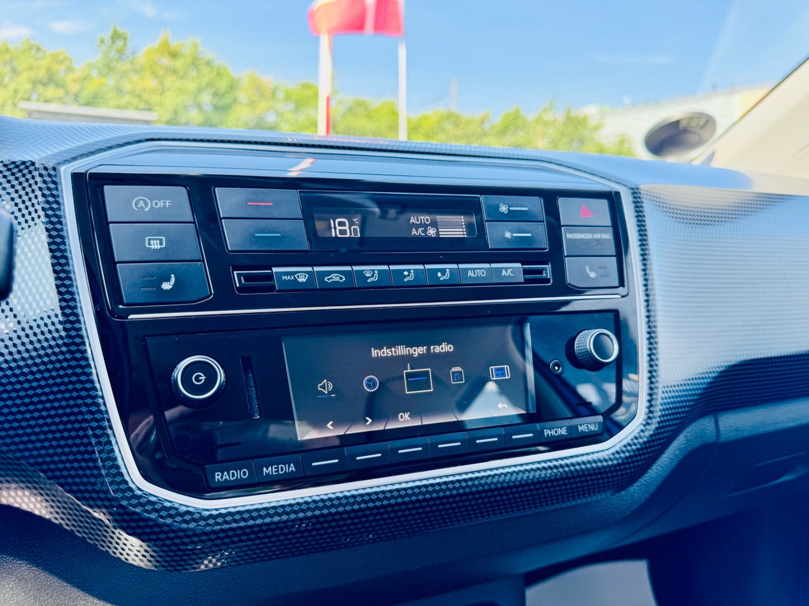 Blå VW UP! fra 2017