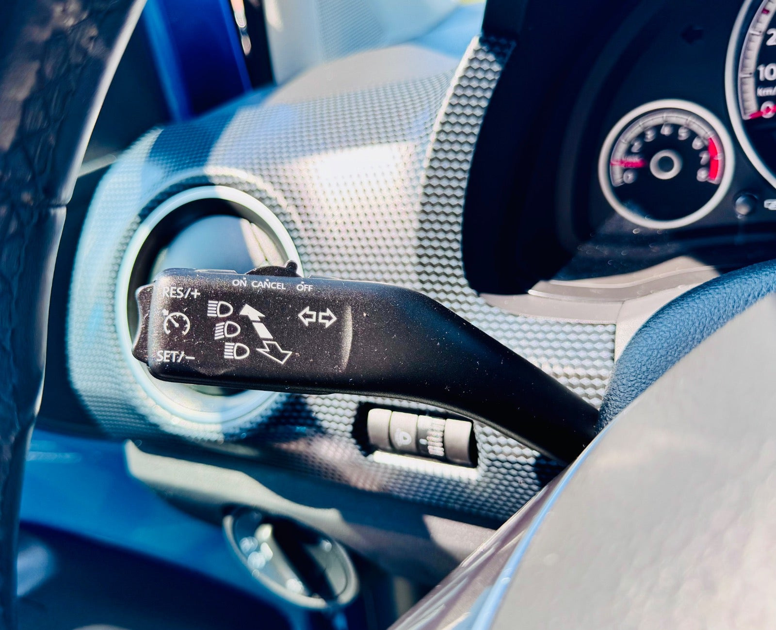 Blå VW UP! fra 2017