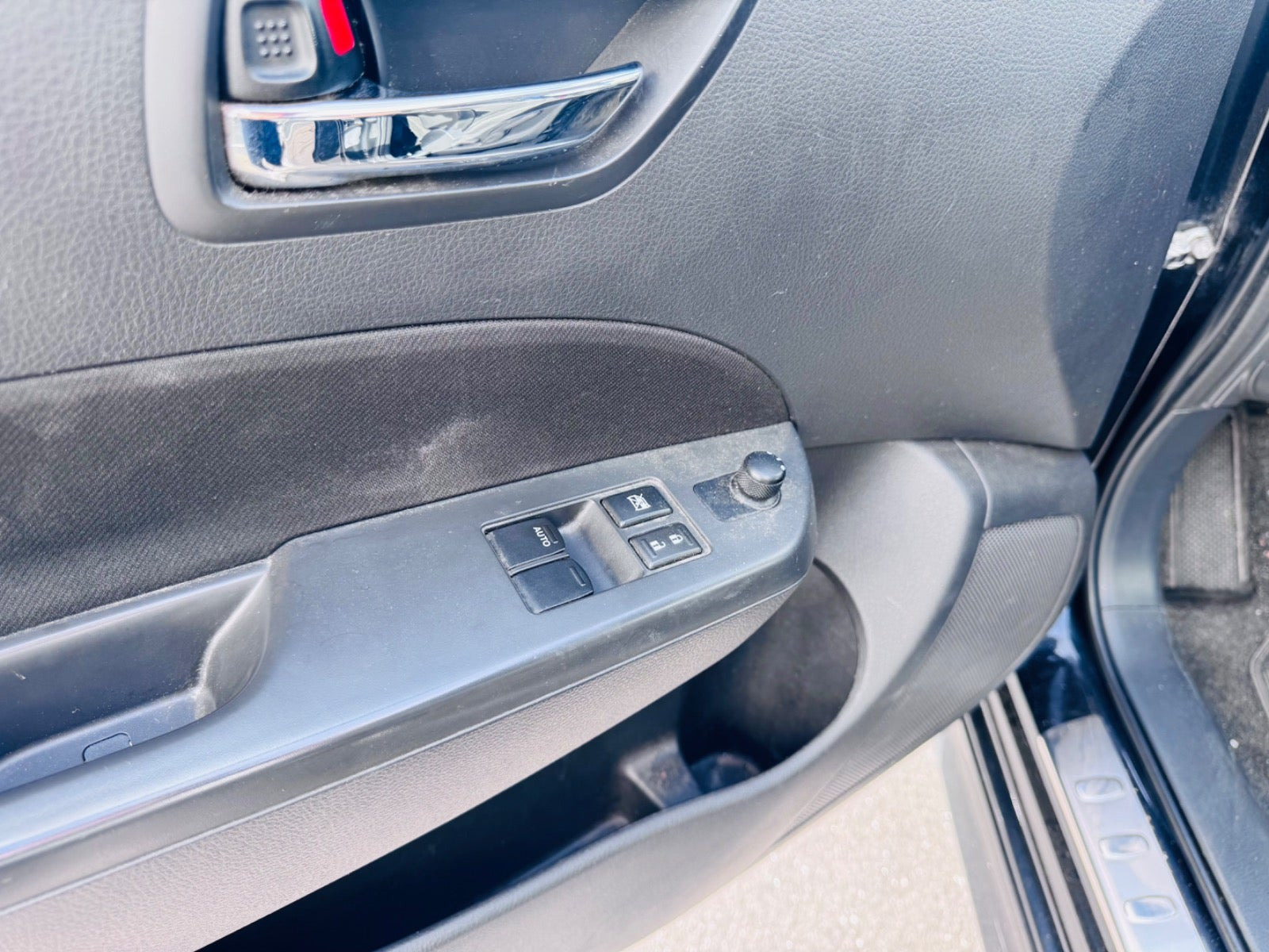 Sort Suzuki Swift fra 2012