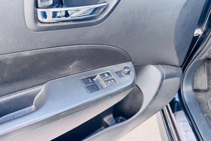 Sort Suzuki Swift fra 2012