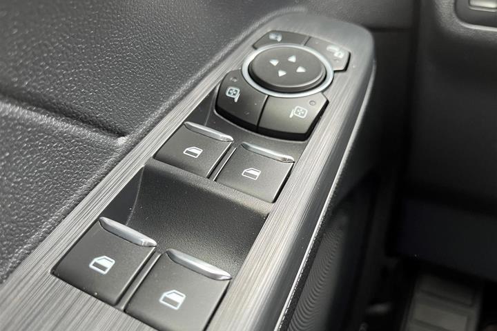 Sølv Ford Kuga fra 2023