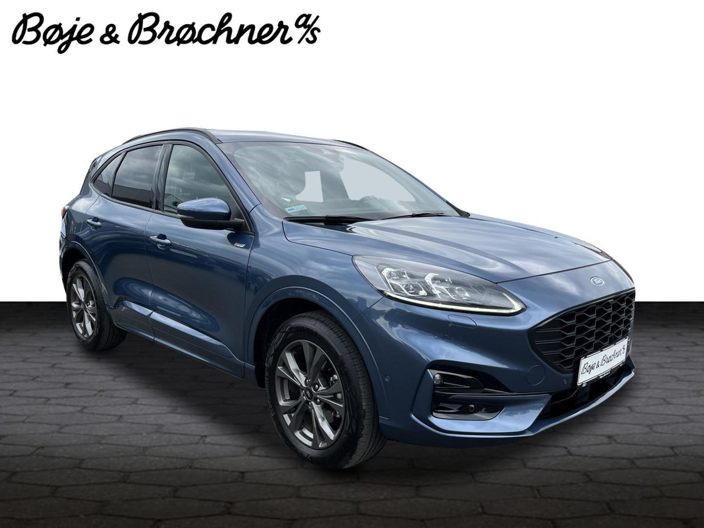 Blå Ford Kuga fra 2023