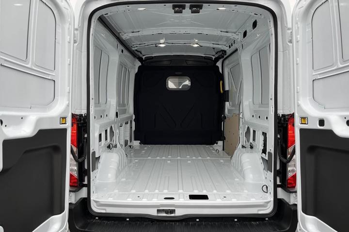 Hvid Ford Transit 350 L2 Van fra 2024