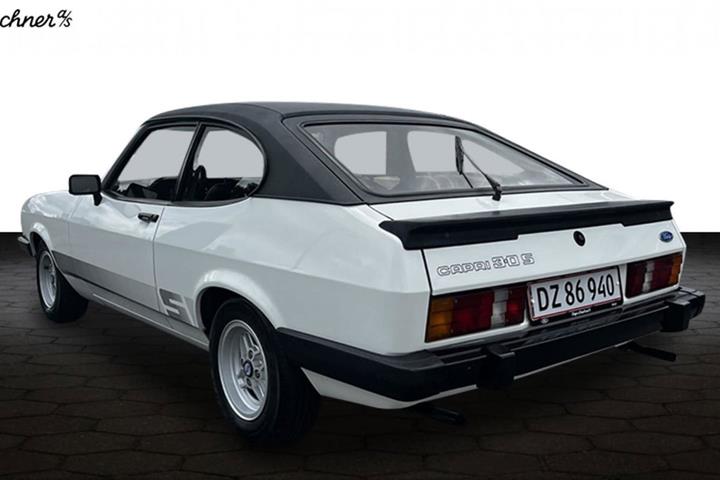 Hvid Ford Capri fra 1980
