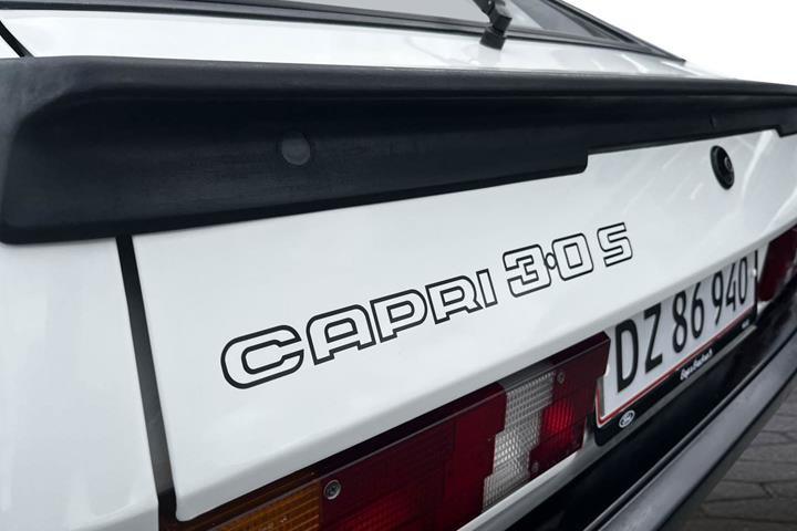 Hvid Ford Capri fra 1980