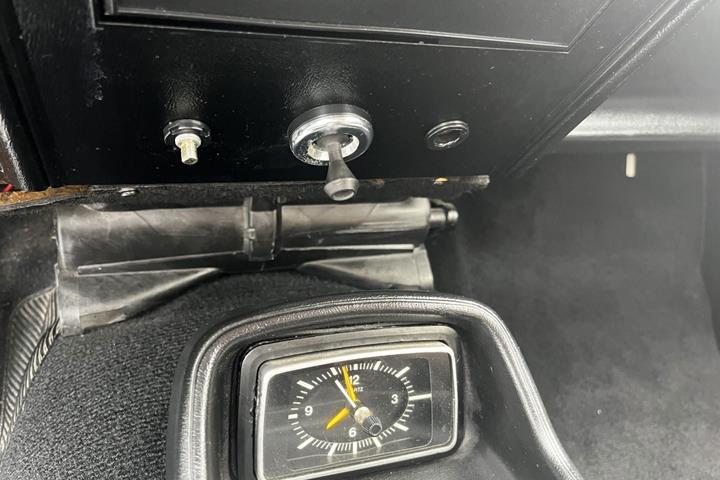 Hvid Ford Capri fra 1980