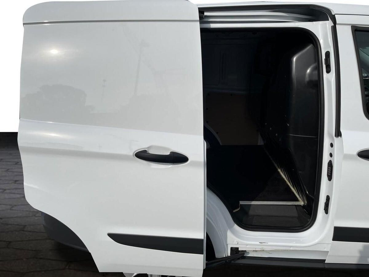 Hvid Ford Transit Courier fra 2022