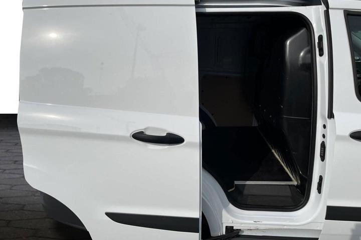 Hvid Ford Transit Courier fra 2022