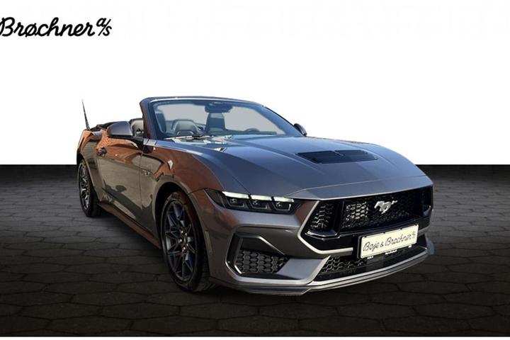 Grå Ford Mustang fra 2025