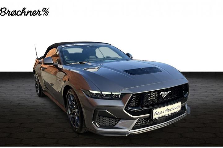 Grå Ford Mustang fra 2025