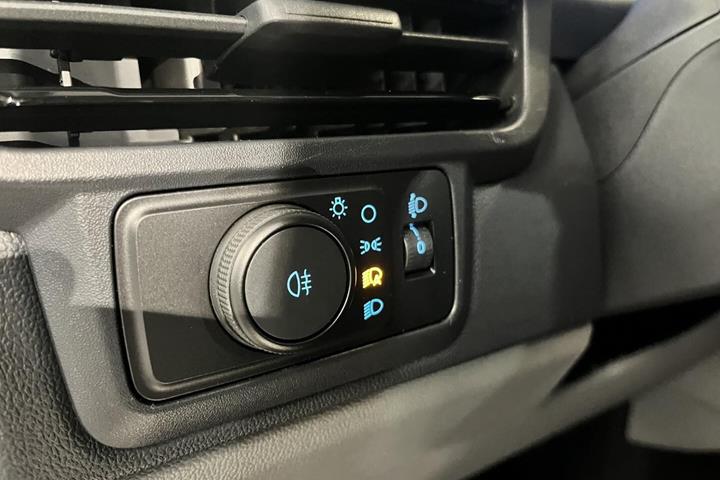 Sort Ford Transit Custom 320 L2 fra 2026