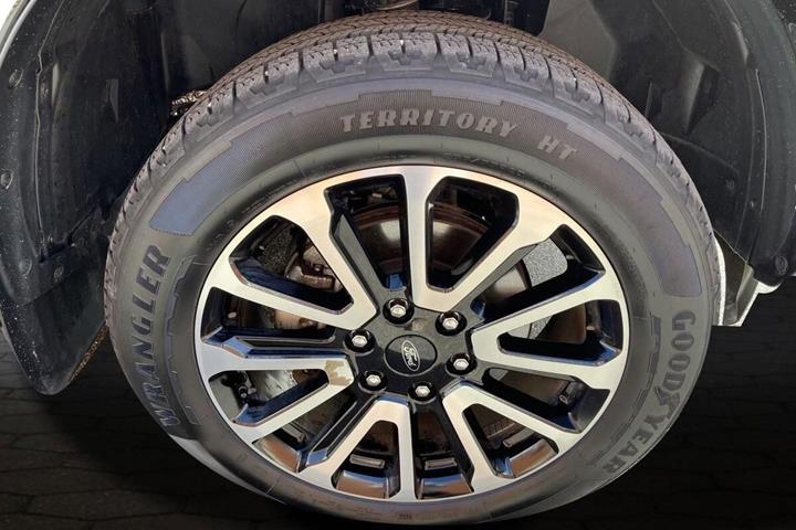 Sort Ford Ranger fra 2026