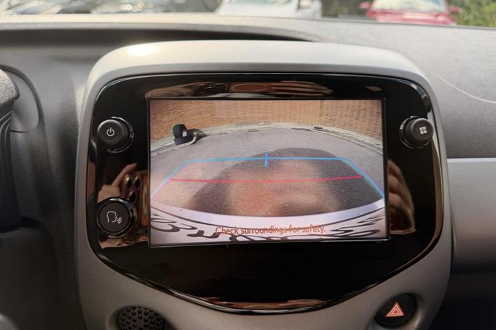 Sort Toyota Aygo fra 2019