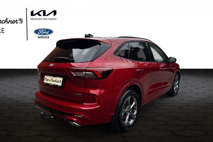 Beige Ford Kuga fra 2024