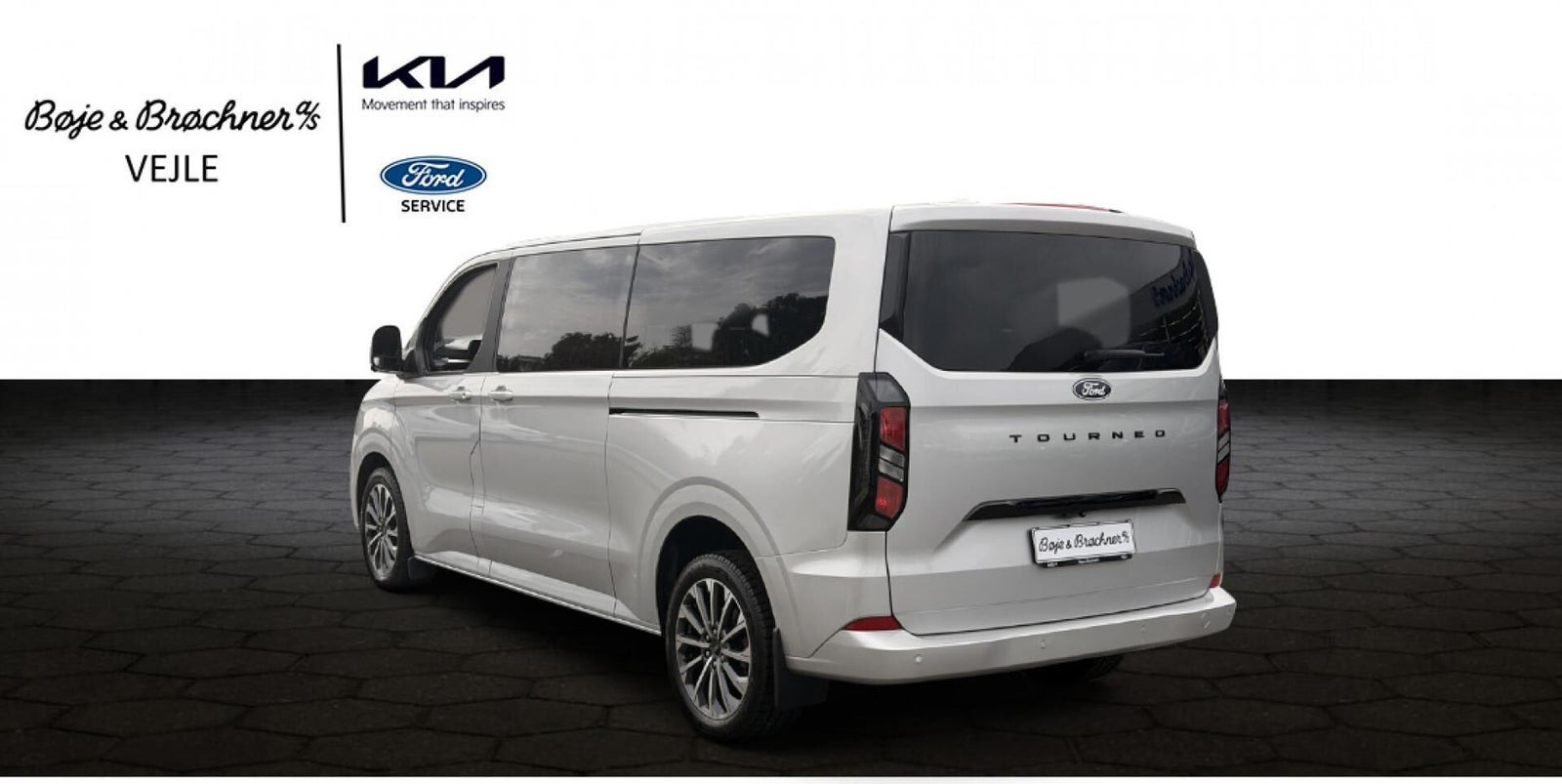 Grå Ford Tourneo Custom 320 L2 fra 2026