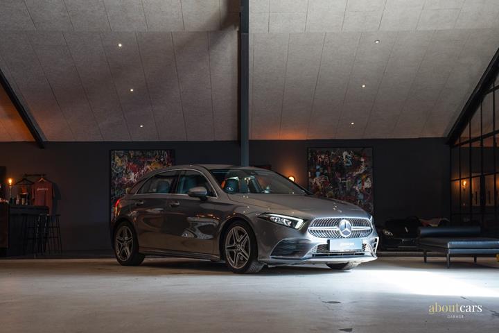 Grå Mercedes A200 fra 2020