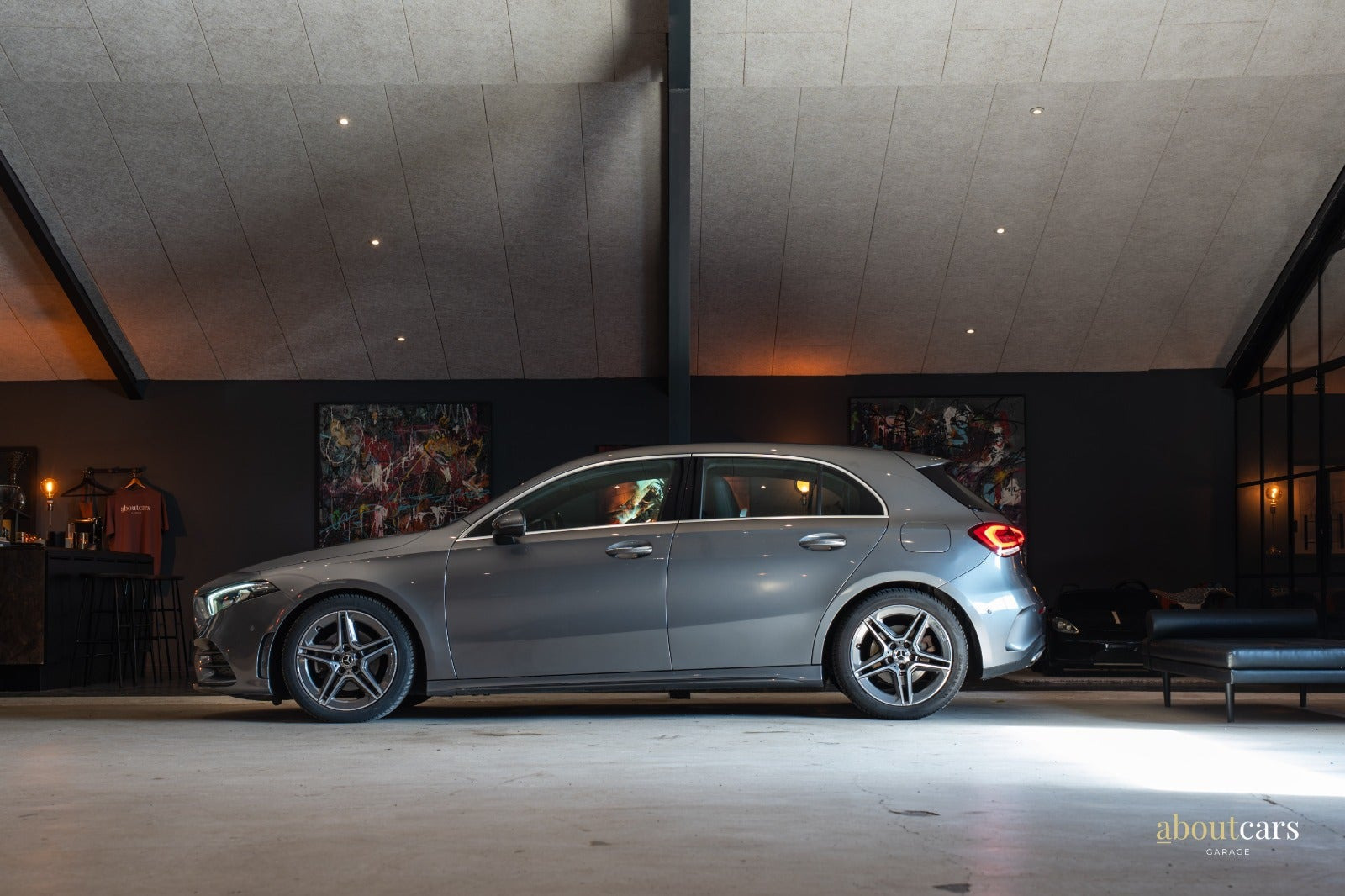 Grå Mercedes A200 fra 2020