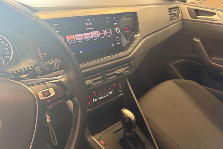 Sølv VW Polo fra 2019