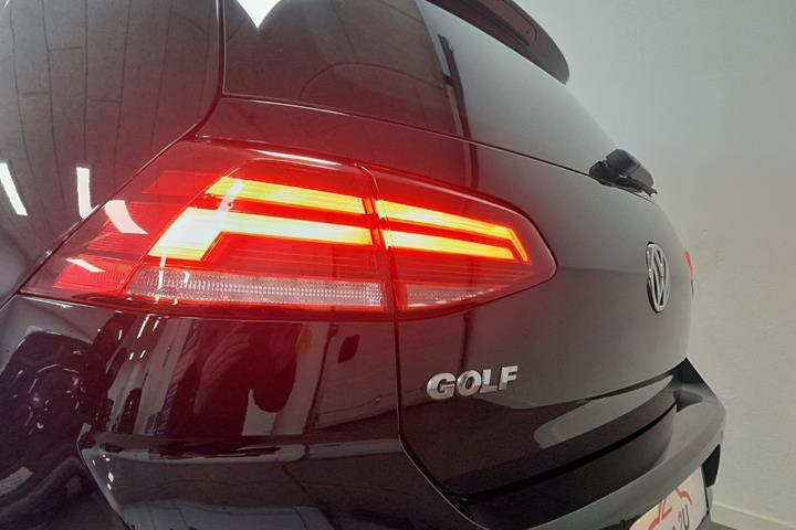 Sort VW Golf VII fra 2018
