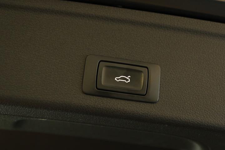 Grøn Audi A4 fra 2017