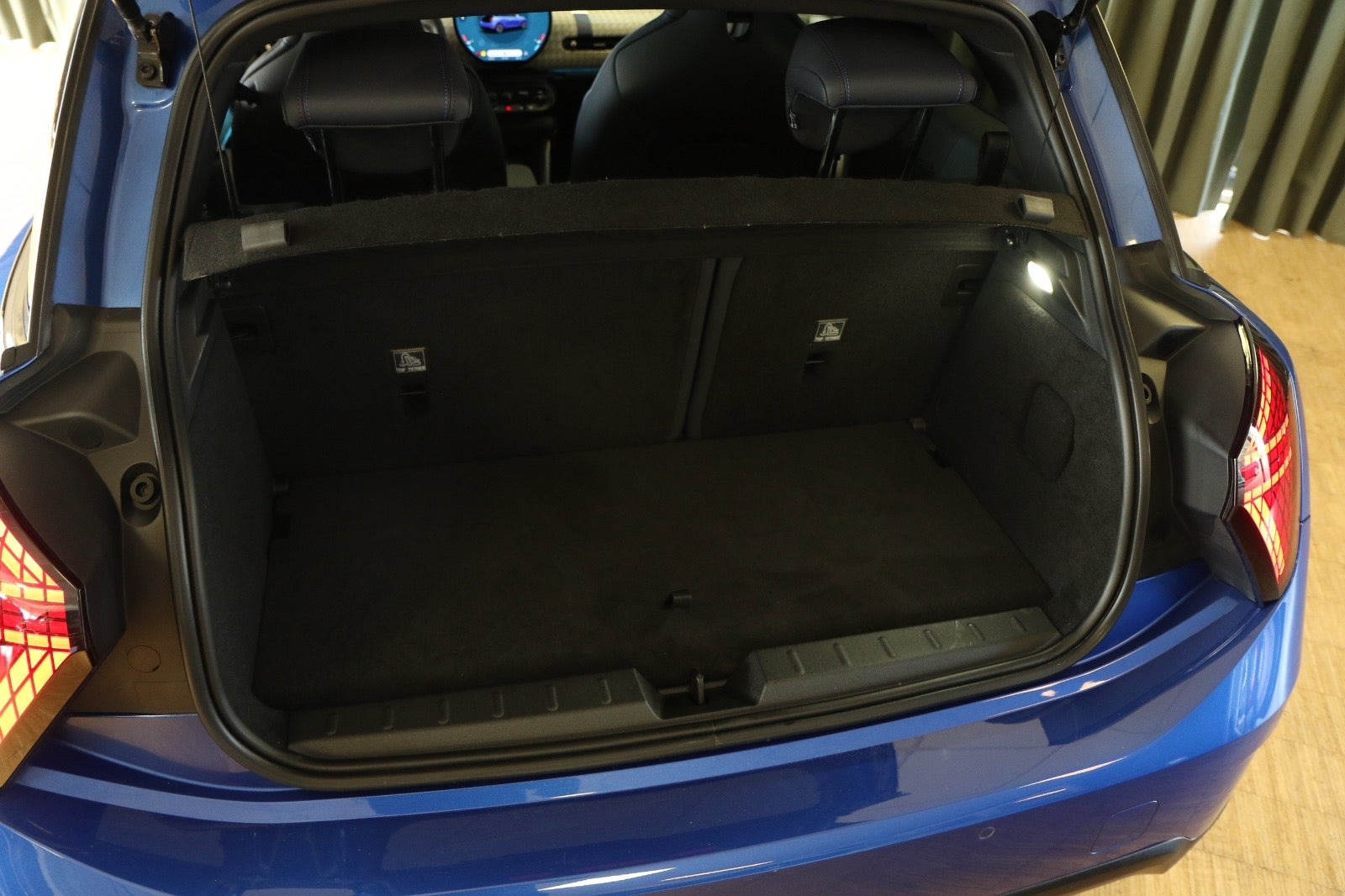 Blå Mini Cooper SE fra 2025