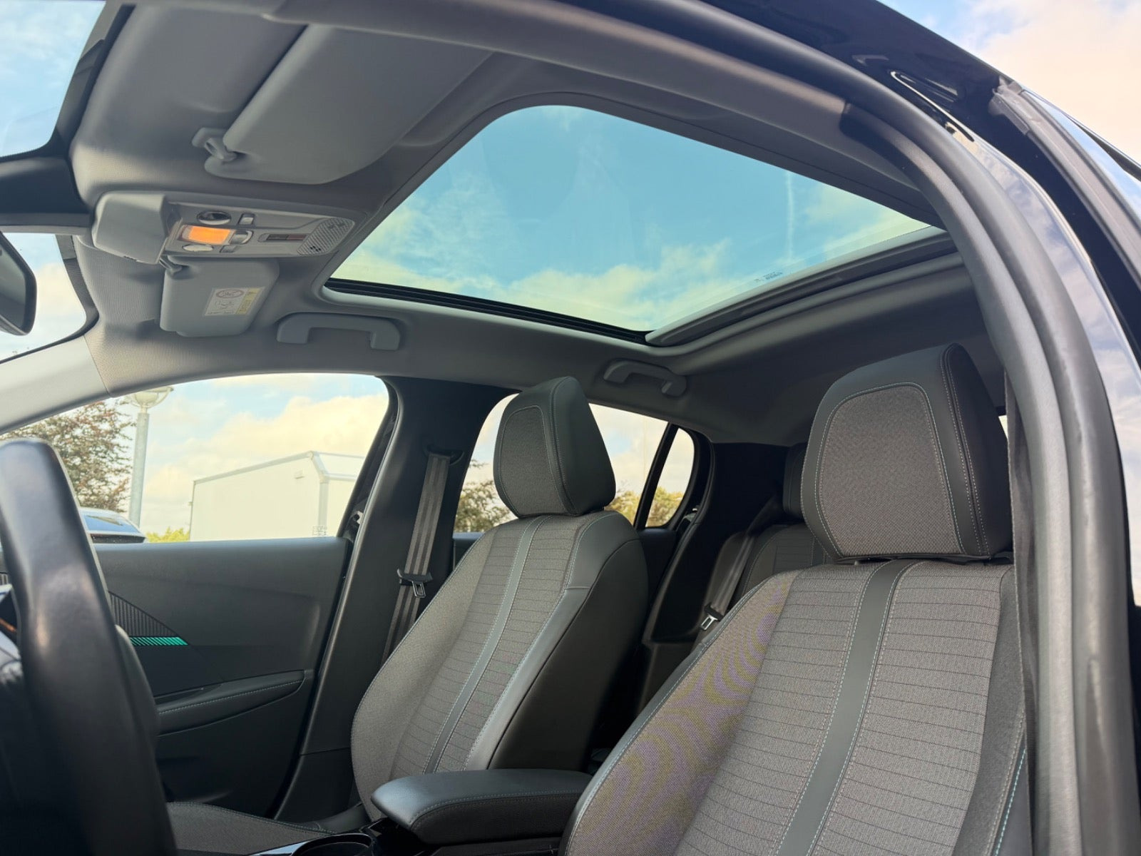 undefined Peugeot 208 fra 2020