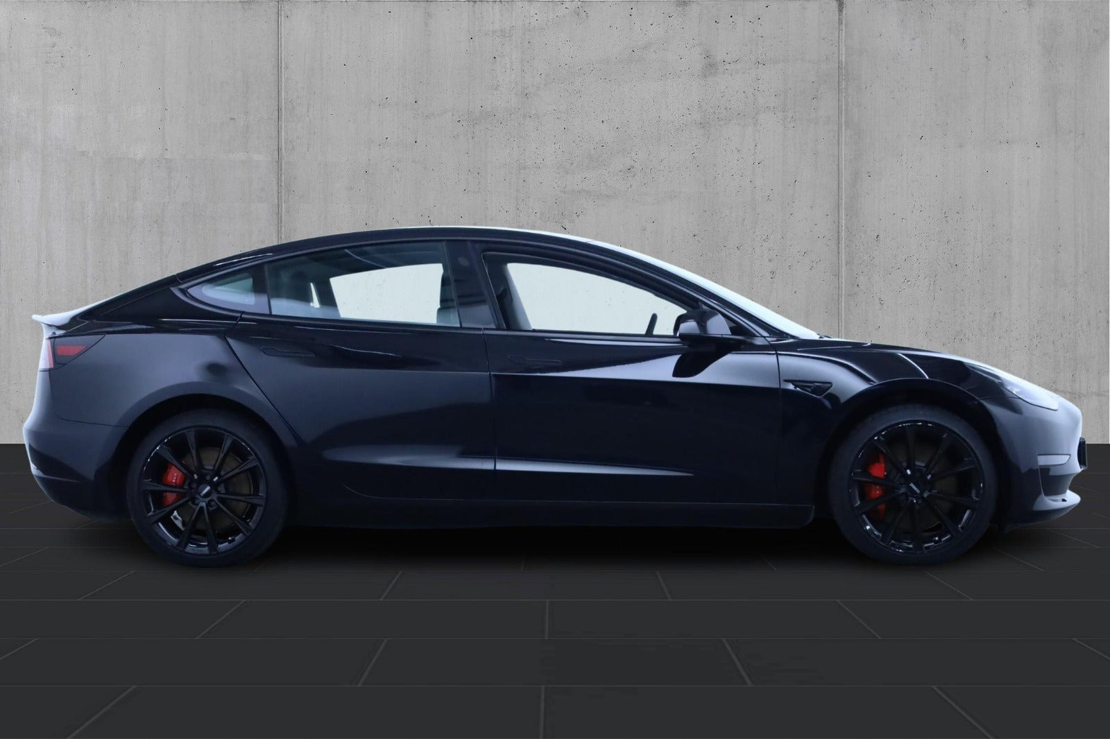 Sort Tesla Model 3 fra 2023
