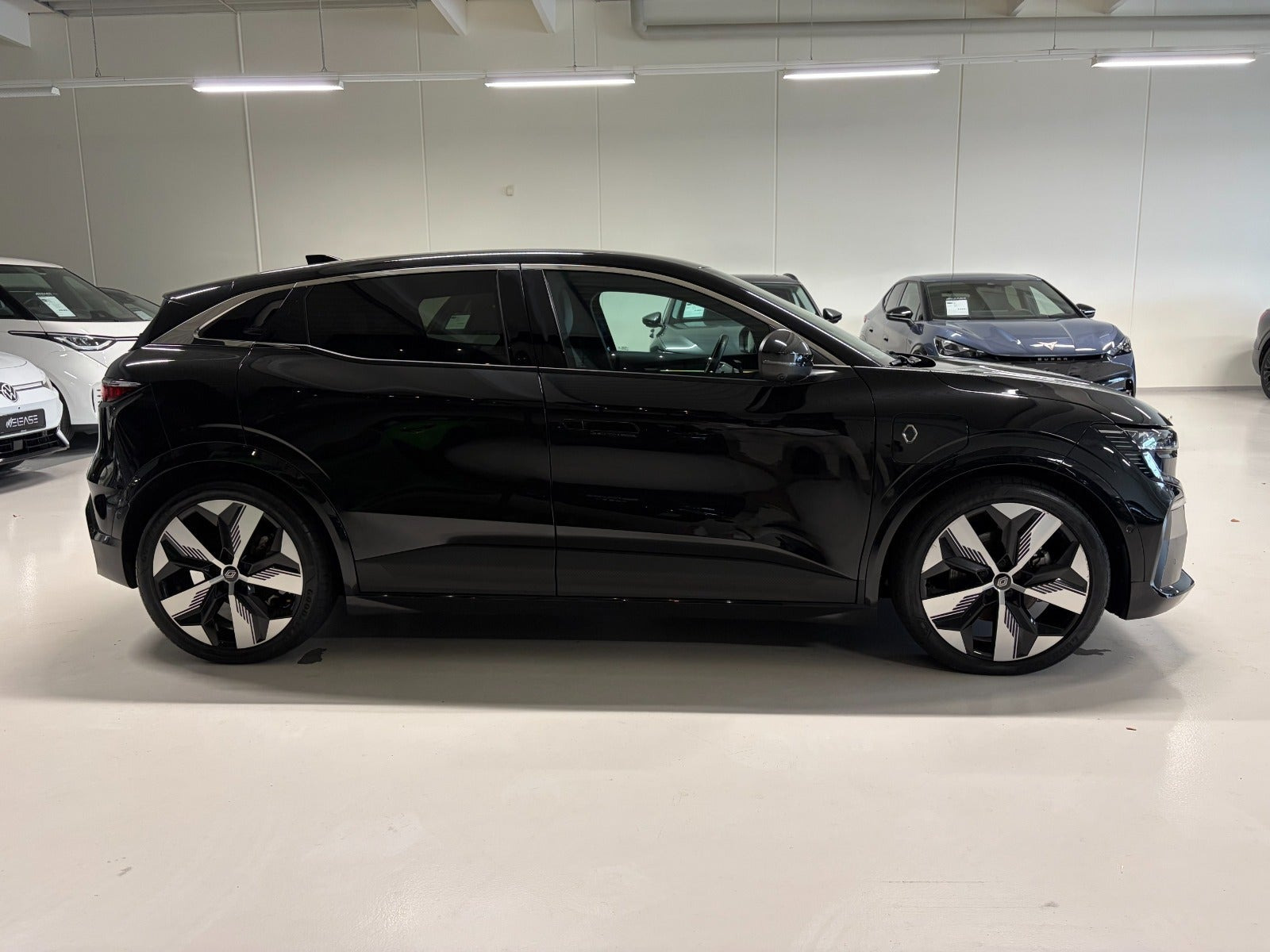 Sort Renault Megane E-Tech fra 2023