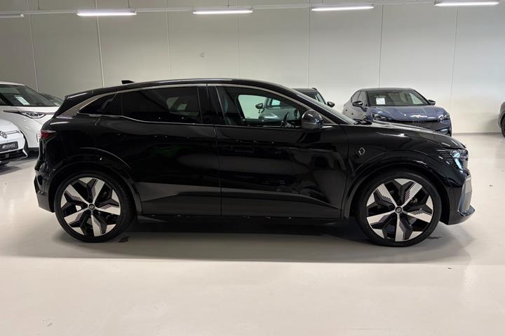 Sort Renault Megane E-Tech fra 2023