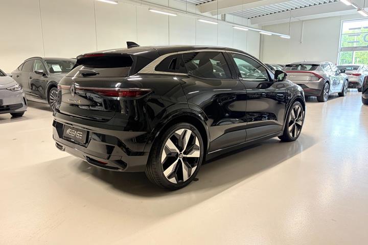 Sort Renault Megane E-Tech fra 2023
