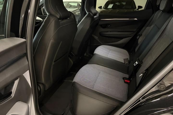 Sort Renault Megane E-Tech fra 2023