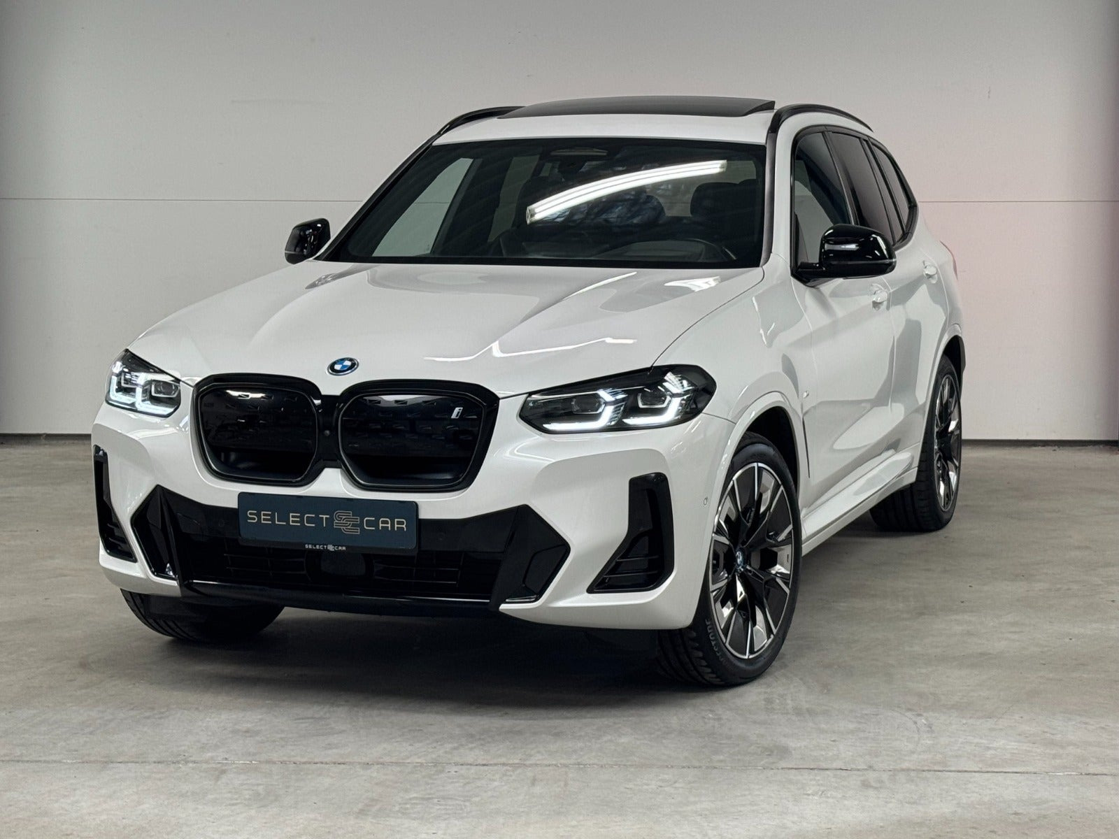 BMW iX3 Charged Plus M-Sport