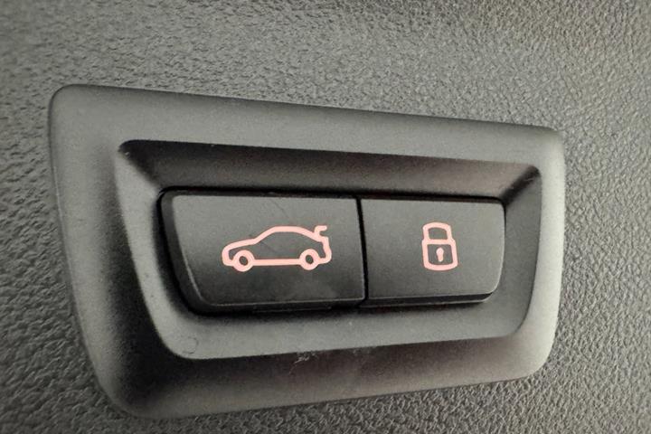 Sort BMW iX3 fra 2023