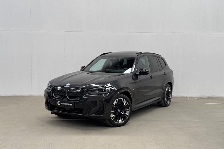 Grå BMW iX3 fra 2022