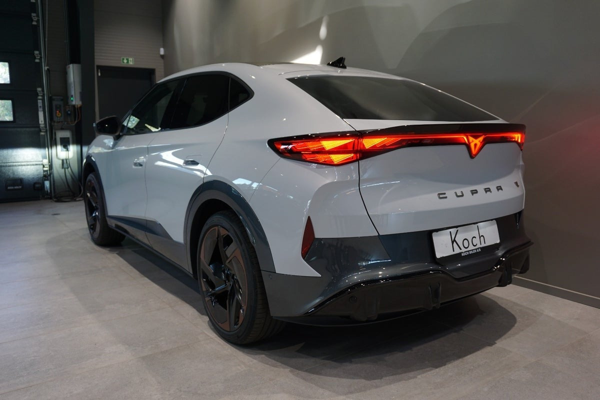 Hvid Cupra Tavascan fra 2024