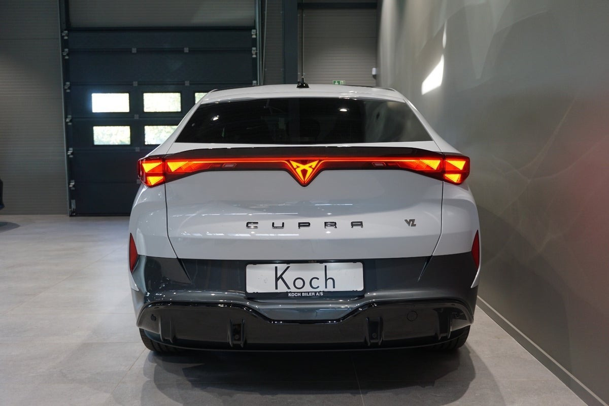 Hvid Cupra Tavascan fra 2024