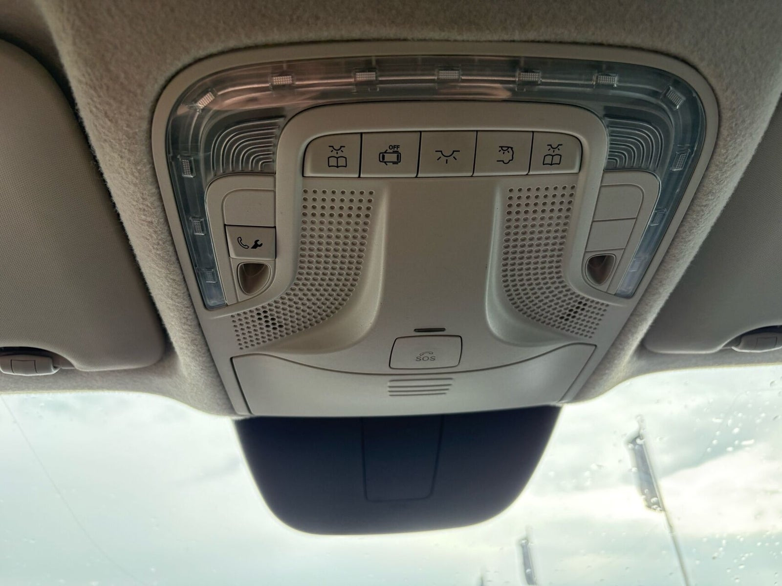 Sort Mercedes Vito 114 fra 2021