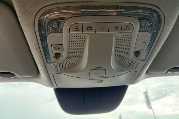 Sort Mercedes Vito 114 fra 2021