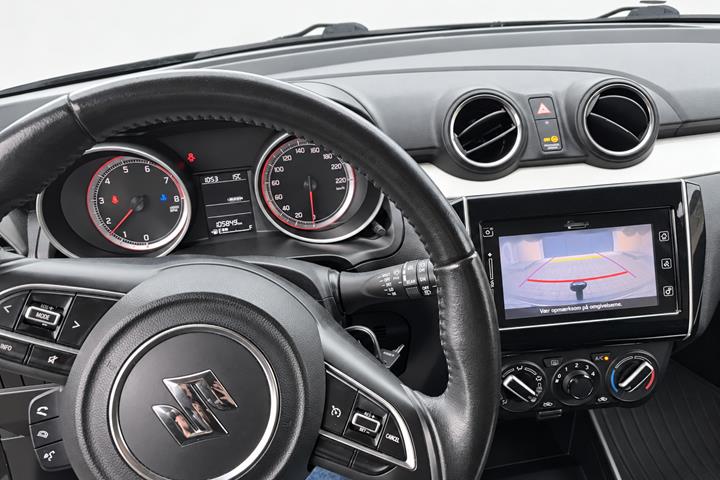Grå Suzuki Swift fra 2017